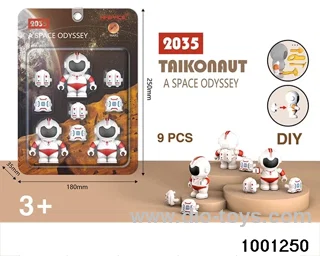 Astronaut+backpack in clam shell