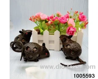 Mouse discharge ball in display box