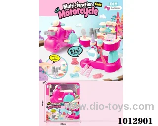 Accessory series toys in Window box