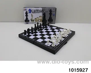 Magnetic Chess in color box