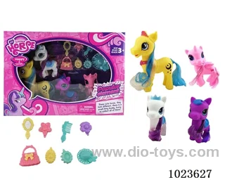 4pcs rubber horses in window box