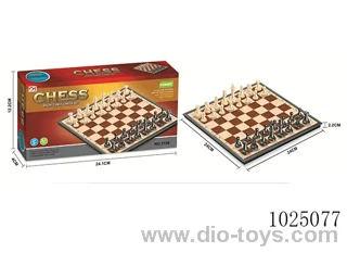 Chess with magnetism in color box