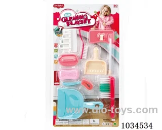 Cleaning tool in blister card