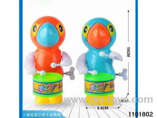Wind up the swinging drums. in opp bag