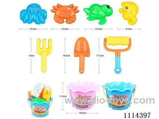 Eight-piece beach bucket set