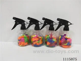 Small scissors watering can for water balloons