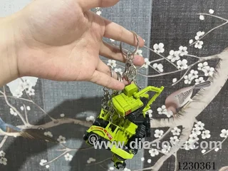1:64 Free Wheel Alloy Engineering Vehicle Key Chain