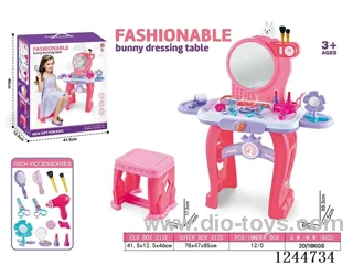 Dressing table (with chair)