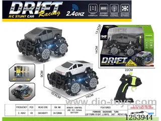 2.4G rc stunt car with light included battery