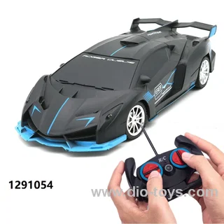 1:18 RC racing car with battery in window box