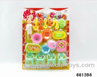 Dinnerware in blister card