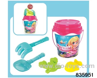 beach toys in net bag