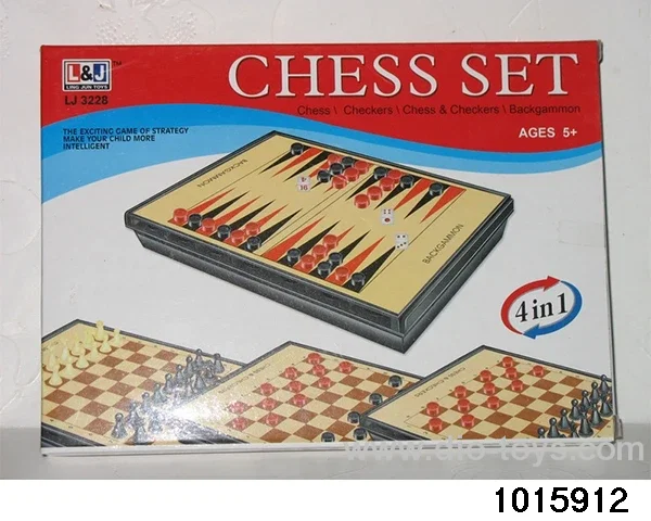 4 in 1 Chess (middle) in color box