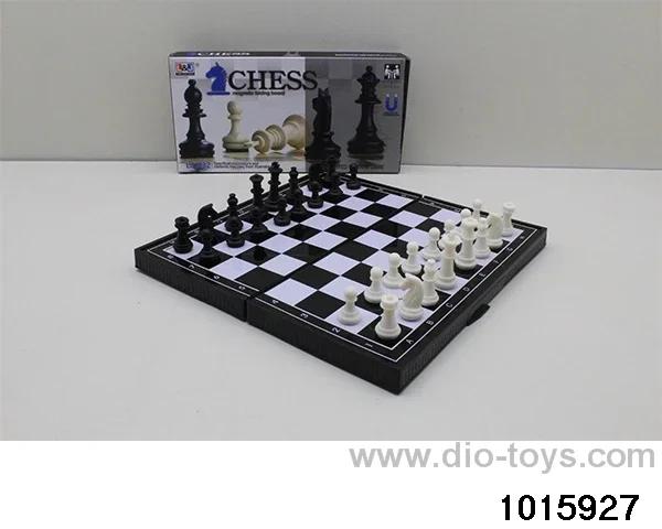 Magnetic Chess in color box