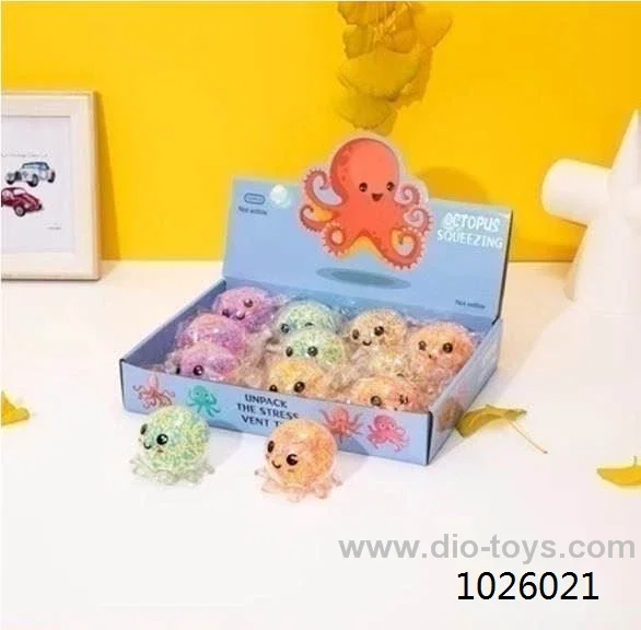 Dress-up pinch light in display box
