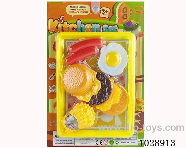 Kitchen set in blister card