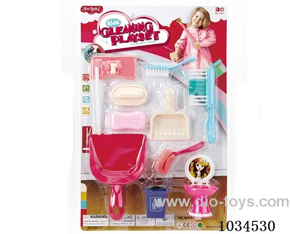 Cleaning tool in blister card