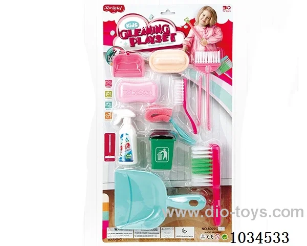 Cleaning tool in blister card