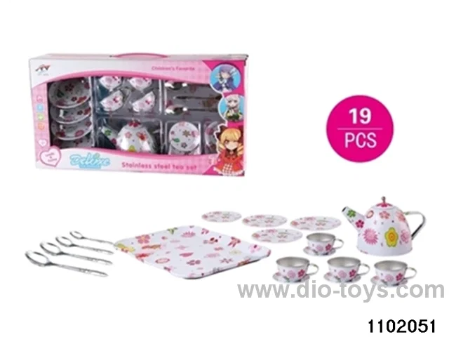 Tableware sets in window box