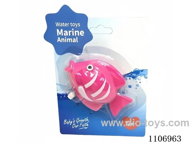 Chain bath swimming redfish