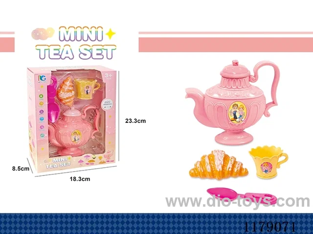 Large Princess Kettle Cake