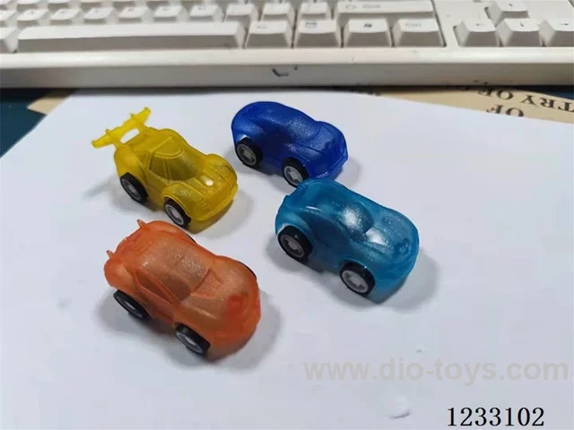 4 pull-back race cars