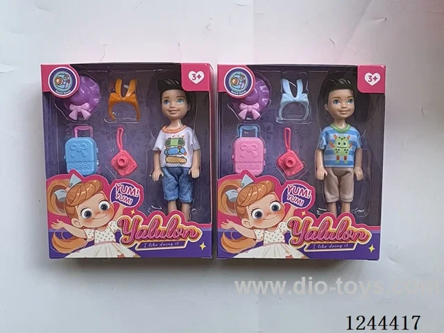 5 inch dolls/4 mixed