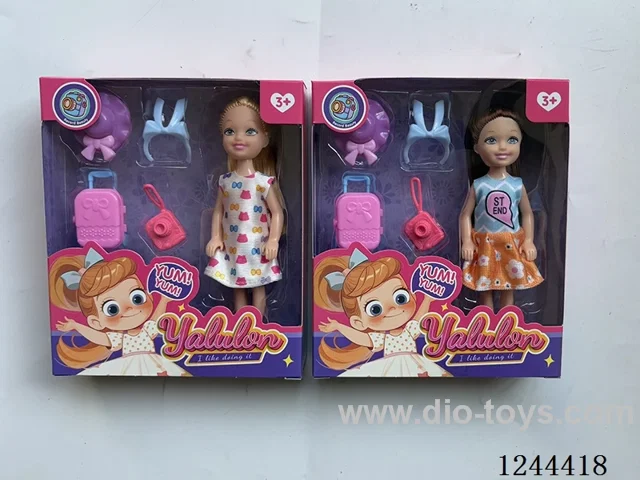 5 inch dolls/3 mixed
