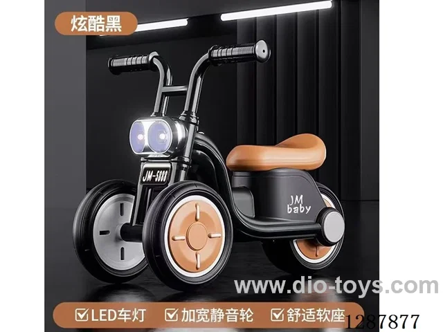 Four-Wheel Free Wheel Scooter - Lights + Music - Blue/Black/Red/Pink - Eco-Friendly PP