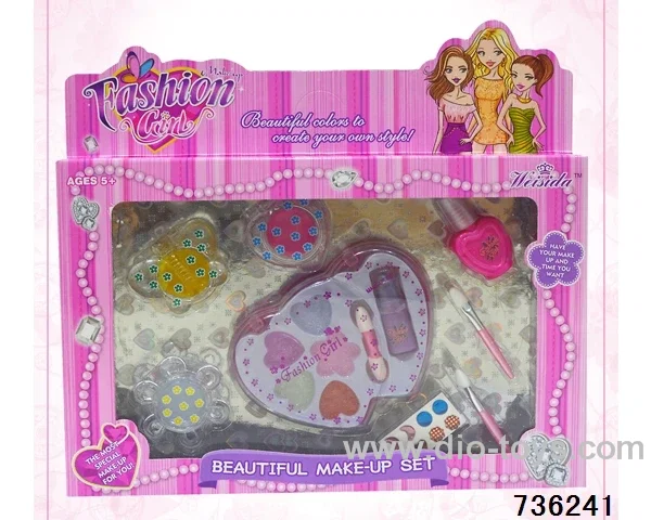 cosmetics in window box 4 sets mixed loading